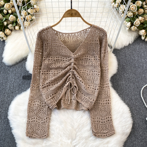 Blusa de Tricô Fina Estilosa para Primavera e Outono - Decote em V, Caimento Solto, Cordões Ajustáveis, Design Coreano Vazado - Product Image 2