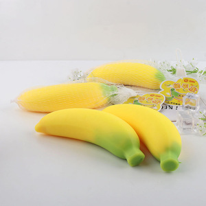 Jouet sensoriel anti-stress en forme de banane jaune en TPR, jouet à presser amusant pour adultes et enfants, cadeau promotionnel - Product Image 4