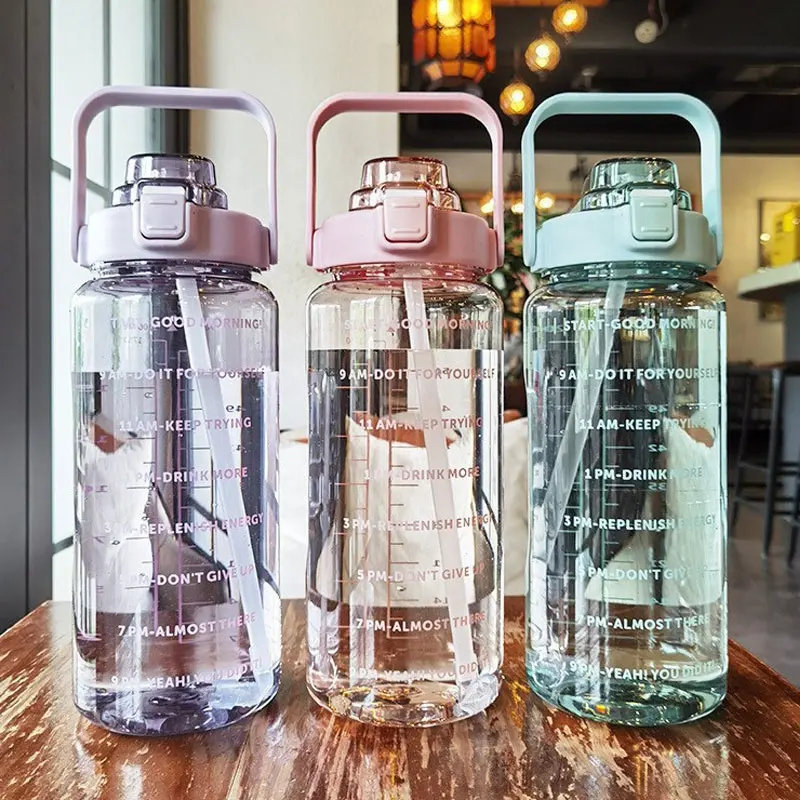 Многоразовая Спортивная привлекательная бутылка для воды объемом 2 л с логотипом на заказ, с маркером времени и соломинкой