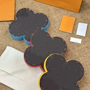 Caja de Joyería Pequeña de Estilo Europeo, Caja de Almacenamiento para Aretes y Collares, Caja de Joyería Portátil para Viajes - Product Image 4