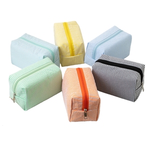 Bolsa de Cosméticos de Gran Capacidad, Estilo Seersucker, con Rayas, para Viaje, Neceser para Mujer, Organizador de Maquillaje Bordado - Product Image 4