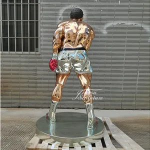 प्रसिद्ध लोग इनडोर सजावट इलेक्ट्रोप्लेटिंग रंग जीवन आकार फाइबरग्लास मूर्ति बॉक्सर मूर्तिकला डिजाइन करते हैं