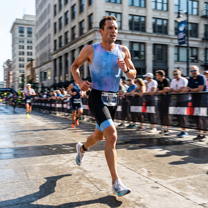 Combinaison de triathlon sans manches personnalisée pour homme 2026, séchage rapide, respirante, avec rembourrage et poches latérales, OEM - Product Image 4