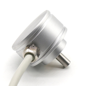 Codificador Absoluto Hengstler AR62/G090FL.72AVF con Cables de Extremo Redondo y Orientación Horizontal - Product Image 1
