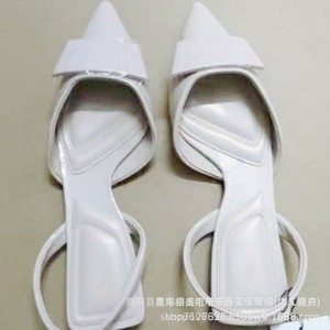 Sandalias Planas para Mujer, Nuevas 2025, con Suela Gruesa, Zapatos de Mujer con una Correa, Hebilla Metálica, Punta Abierta, Sandalias de Moda, Pantuflas Femeninas - Product Image 3