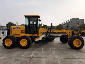 Niveleuse professionnelle durable de 5,9 L de cylindrée 713H pour les travaux de nivellement des pistes d'aéroport - Product Image 4