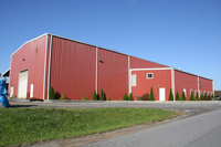Edificio de Estructura de Acero, Kits de Construcción Metálica Prefabricada con Marco de Hierro Rojo, Almacenes Comerciales, Talleres, Panel Sándwich, Moderno y Resistente