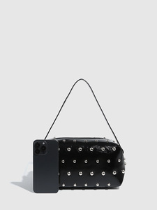 Sac à main élégant pour femme de style vintage, sac à bandoulière en cuir PU tendance avec décoration à rivets, fermeture éclair et motif original Tanjing - Product Image 4