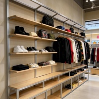 Modulares Aluminium-Holz LED Umweltfreundliches Robustes Wasserdichtes Display-Regal Pegboard-Rückwand Mehrstöckige Regale für Kleidung und Schuhe