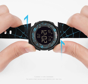 Montre de sport numérique Spiderman avec affichage lumineux LED, alarme, étanche, pour homme, de la marque originale Disney <span class=keywords><strong>Marvel</strong></span> Avenger Comic - Product Image 4