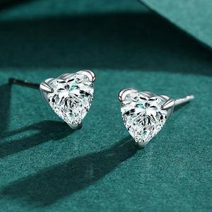 Pendientes personalizables de plata de ley S925 con circonita en forma de corazón, versión cobre, un gran regalo para mujeres. - Product Image 6