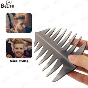 Peigne de barbier à texture stylisée avec logo personnalisé pour <span class=keywords><strong>homme</strong></span> Peigne à dents larges pour <span class=keywords><strong>coiffure</strong></span> à tête d'huile rétro noire - Product Image 3