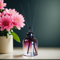Diffuseur de parfum d'ambiance de luxe personnalisé 150 ml avec bâtonnets en rotin pour voiture, huile essentielle liquide de haute qualité, parfum sur mesure