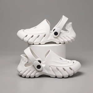 Sandalias Runner Eva más vendidas, zuecos al por mayor, pantuflas de moda, sandalias de espuma para hombre - Product Image 3