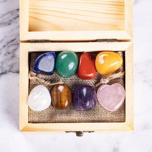 Набор лечебных кристаллов для начинающих, набор необработанных грубых камней, набор чакр из камня в Квадратной Деревянной коробке для подарка - Product Image 3