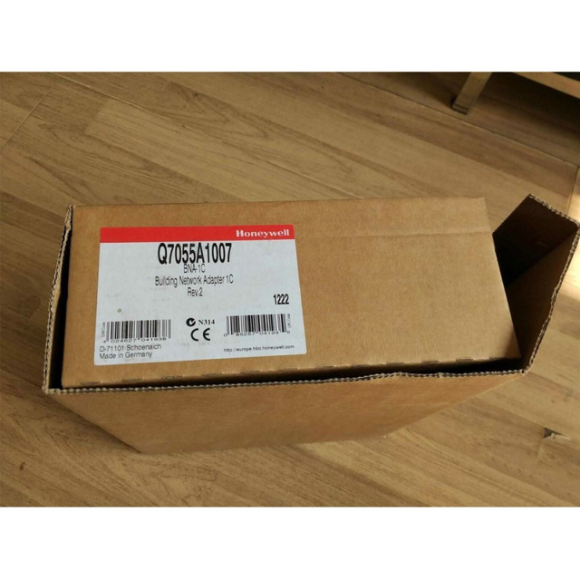 Original Brand New 1PC Q7055A1007 Communication Card Adapter One For PLC