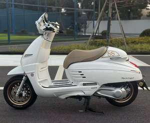 Scooter Peugeot <span class=keywords><strong>Django</strong></span> 150 con Pneumatici Michelin, Display TFT, Raffreddamento ad Acqua, Doppio ABS, Modello Retrò - Product Image 4