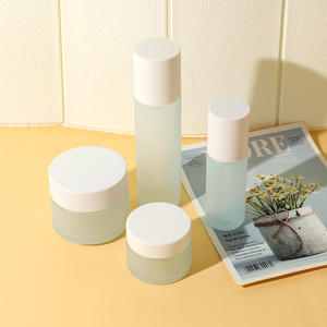 Ensemble de flacons et de pots de conditionnement de lotion pour soins de la peau en verre transparent écologique personnalisé - Product Image 4