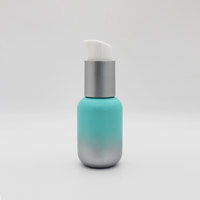 Flacon pompe cosmétique rond en PP givré mat avec couleur personnalisée pour nettoyant visage, sérum, crème, distributeur, emballage de soins de la peau
