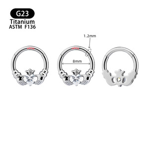 Boucles d'oreilles clous en titane G23 avec zircon en forme de cœur, bijoux de piercing pour le nez, 8 mm 1,2 mm ASTM F136 - Product Image 1