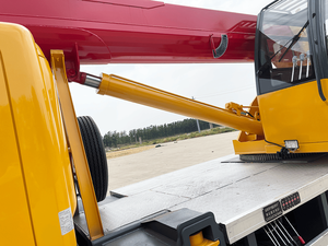 Gru Mobile su Camion con Braccio Telescopico Articolato da 6 Tonnellate per Sollevamento Pesante su Telaio Dongfeng - Product Image 6