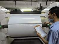 60um blanc brillant PP perle Film papier adhésif nacré étiquette matériel Jumbo Rolls brillant blanc PP Jumbo Rolls