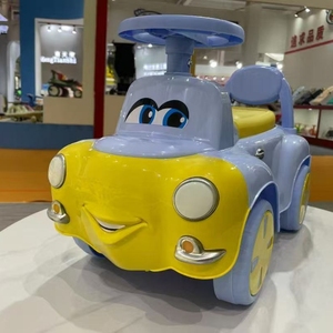 Coche de cuatro ruedas para niños pequeños hecho de plástico duradero - Product Image 6