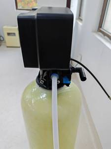 Hộ gia đình 500-1000lph nhỏ gọn nhựa trao đổi ion nhà làm mềm nước hệ thống - Product Image 4