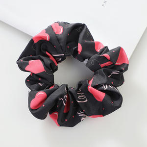 Accesorios para el Cabello para el Día de San Valentín, Coletero de Satén con Corazón Rojo, Coletero para Cola de Caballo, Cinta para el Cabello, Perfecto para Fiestas - Product Image 5