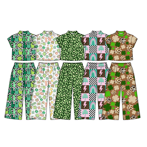 Précommande de vêtements pour enfants : Ensemble haut à col montant et pantalon large Saint Patrick – Nouveaux styles - Product Image 2
