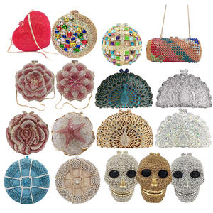 Роскошная Женская вечерняя сумка-клатч с кристаллами и черепом - Product Image 1