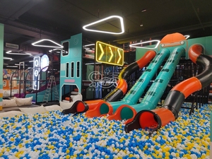 Solution clé en main certifiée ASTM, centre de trampoline sportif commercial moderne et futuriste, <span class=keywords><strong>parc</strong></span> d'attractions intérieur - Product Image 3