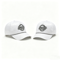 Casquette de sport personnalisée à 6 panneaux en nylon imperméable Dobby, perforée, pour le golf, avec logo brodé, blanche