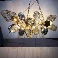 JYLIGHTING Lustre suspendu sculptural géométrique en verre électroplaqué de luxe avec cristaux hexagonaux pour hôtels et villas