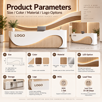 Comptoir de réception incurvé sur mesure, moderne, en bois blanc avec éclairage LED, table de caisse commerciale pour salon de beauté et spa
