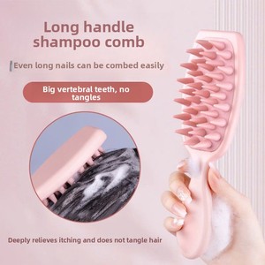 Brosse de lavage capillaire en silicone à long manche et peigne spécial pour le nettoyage du cuir chevelu, outil de massage pour application sur la tête - Product Image 5