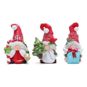 Decoración Creativa para el Hogar, Adornos Navideños de Cerámica Pintada con Diseño de Santa Claus y Gnomos para Uso en Interiores - Product Image 1