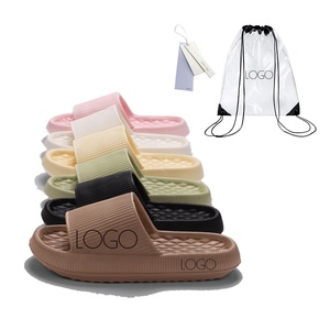 Logo personnalisé hommes unisexe sandale été doux intérieur douche maison confortable Eva nuage Yeezies diapositives pantoufles pour les femmes - Product Image 1