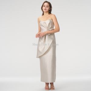 ชุดเดรสฤดูร้อน OEM สำหรับผู้หญิง ดีไซน์ใหม่ทันสมัย เปิดไหล่ แต่งระบาย สีพื้น ไม่มีสายรัดไหล่ - Product Image 4