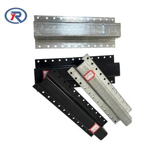 Poste de Acero Galvanizado para Cercas Agrícolas, Residenciales y Comerciales, Resistente a la Oxidación y Fácil de Instalar - Product Image 4