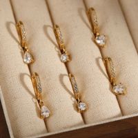 Boucles d'oreilles clous de mode exquises pour femmes, motif cœur et goutte d'eau, sertissage griffe, origine Zhejiang, bijoux pour usage quotidien, fabrication d'échantillons de moules