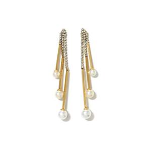 Boucles d'oreilles pendantes tendance en acier inoxydable 316L plaqué or PVD avec perles, longues et imposantes - Product Image 1