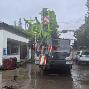 Moteur Weichai Zoomlion Grue de camion tout-terrain d'occasion grue de 35 tonnes Vendu - Product Image 2