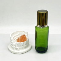 Nouvelle arrivée, flacon cosmétique en verre vert haut de gamme avec bouchon et compte-gouttes électro-plaqué, flacon en verre pour sérum