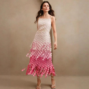 Abito Midi Casual di Alta Qualità in Tessuto Antistatico con Spacco Francese e Collo Halter, Novità Autunno 2025, Senza Maniche, Forma Irregolare, Giallo - Product Image 2