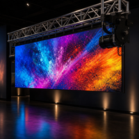 Écran LED flexible créatif P3.9 en maille transparente, mur LED enroulable pour la publicité en vitrine, affichage de marque en centre commercial
