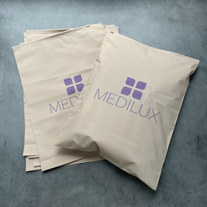 Sacs Ziplock mats couleur abricot de luxe en gros, pochettes zippées beiges personnalisables avec logo pour l'emballage de produits de beauté et de soins de la peau - Product Image 2