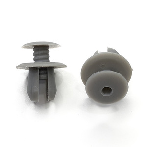 Clip de Retención de Plástico para Fijación de Molduras Interiores de Parachoques de Volkswagen T4 T5 Van - Product Image 1