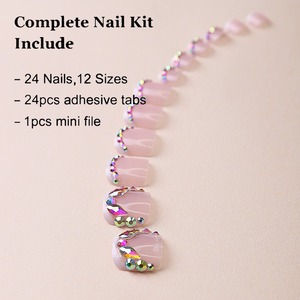 Kit d'ongles à presser pour les pieds, Faux ongles artificiels roses français colorés avec diamants, Prêts à poser, Produits de beauté - Product Image 4