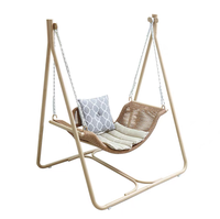 Chaise à bascule 1 place pour loisirs, suspendue, couleur bois, mobilier d'extérieur, offre spéciale